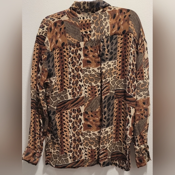 Animal Print Button-Up Shirt - Picture 3 of 4